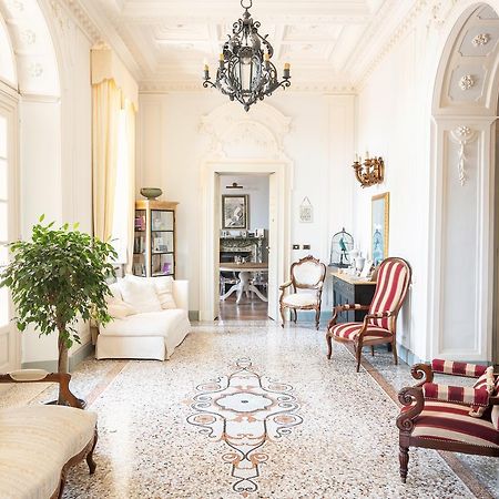 Villa Erre - Literary B&B Ланцо-Торинезе Екстер'єр фото